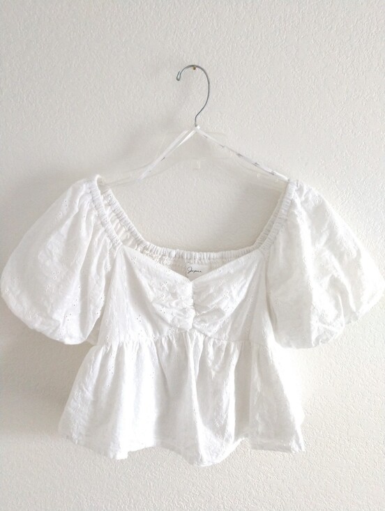 Japna Tops - Adorable Japna White CROP Peasant Top Coquette White Eyelet Puff Sleeves Small